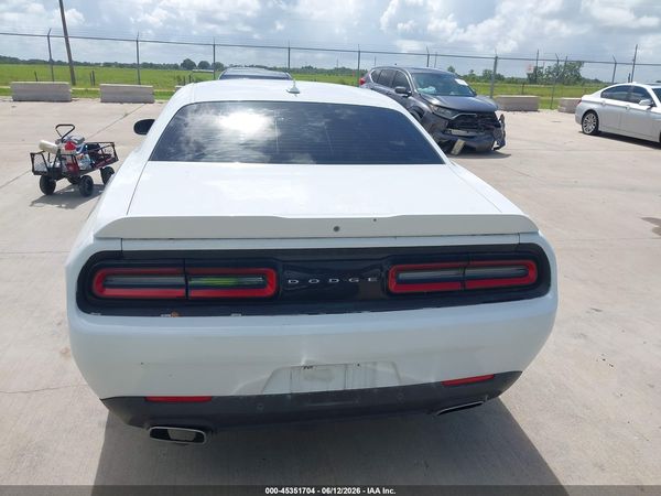 2018 DODGE CHALLENGER SXT PLUS