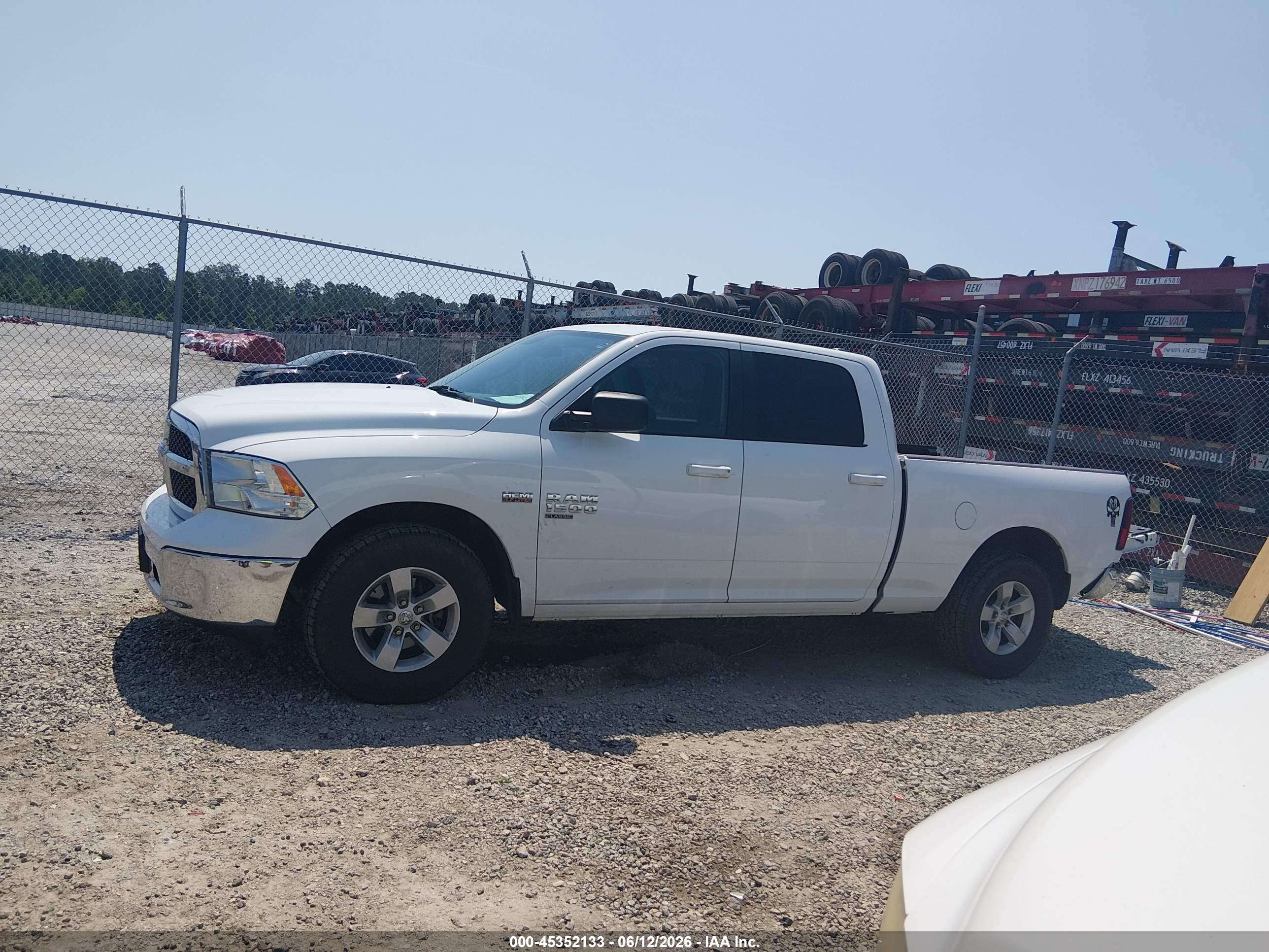 2021 RAM 1500 CLASSIC SLT  4X2 6'4 BOX