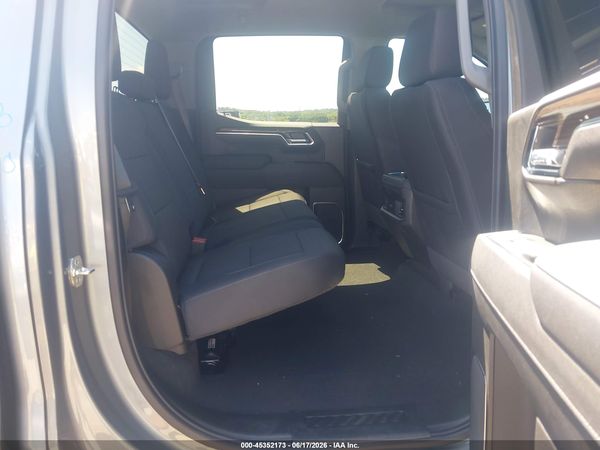 2026 CHEVROLET SILVERADO 1500 — I8