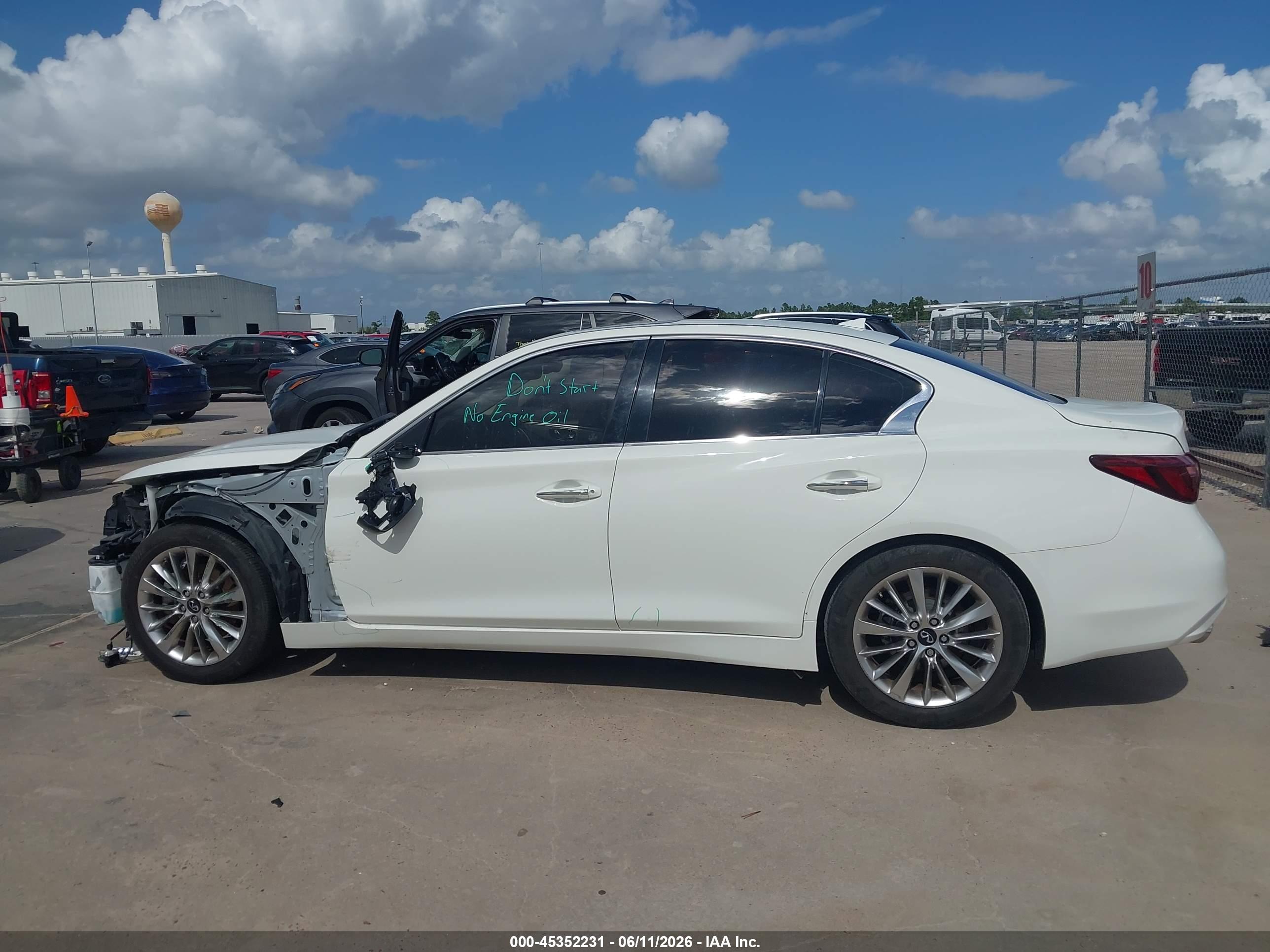 2021 INFINITI Q50 LUXE