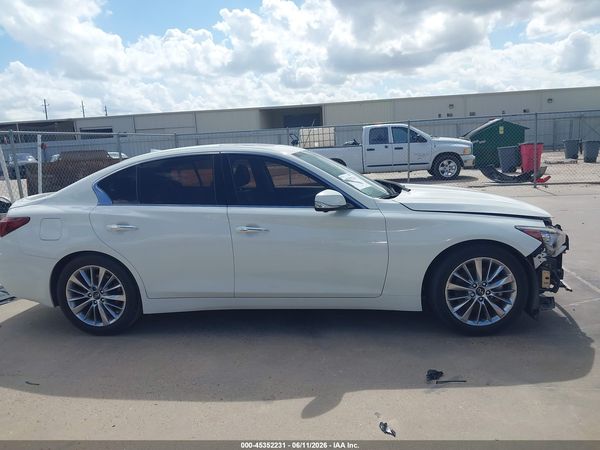 2021 INFINITI Q50 LUXE