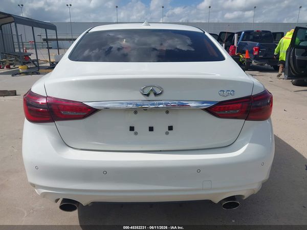 2021 INFINITI Q50 LUXE