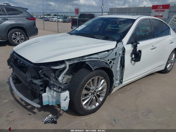 2021 INFINITI Q50 LUXE