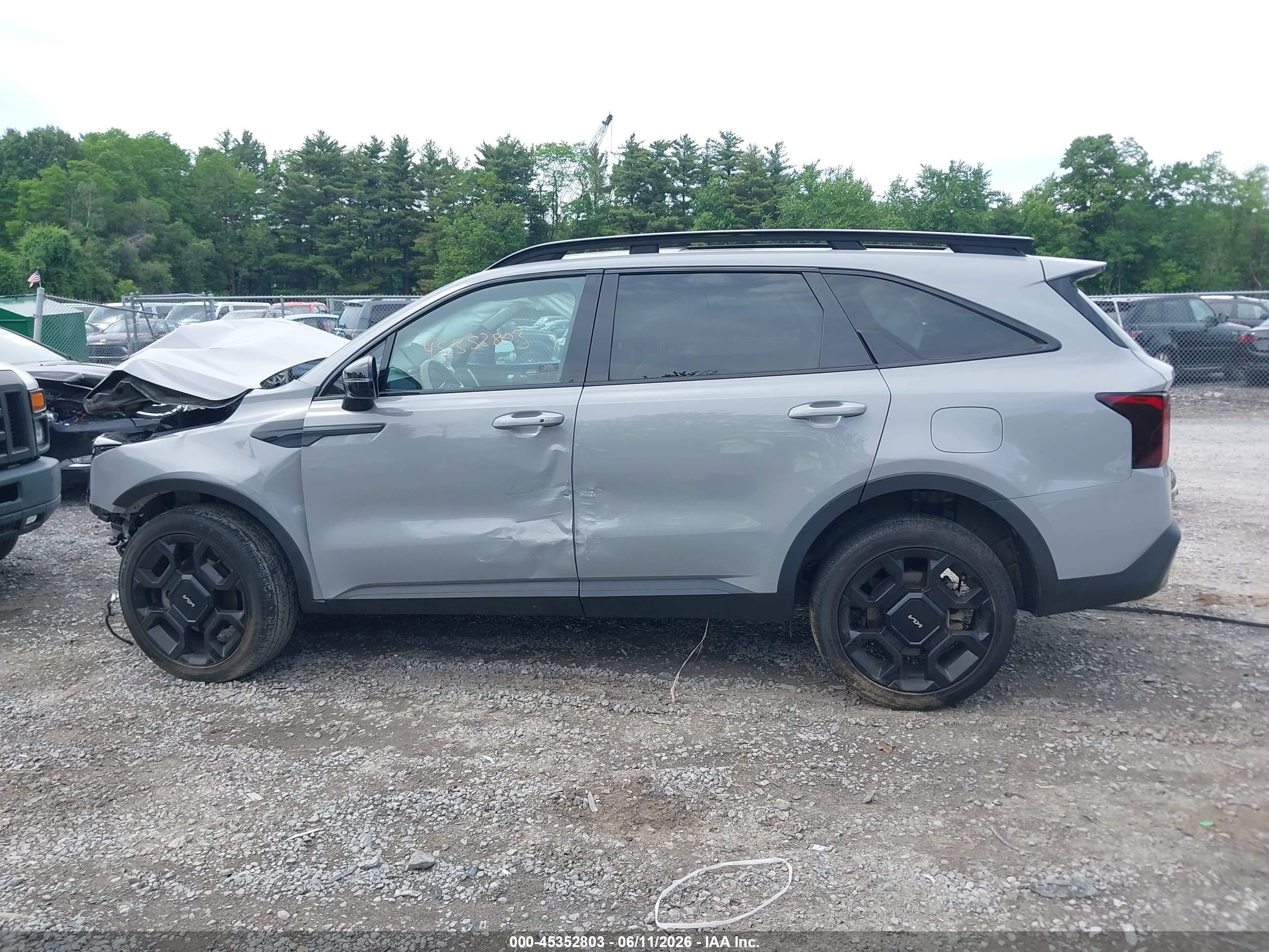 2024 KIA SORENTO X-LINE EX