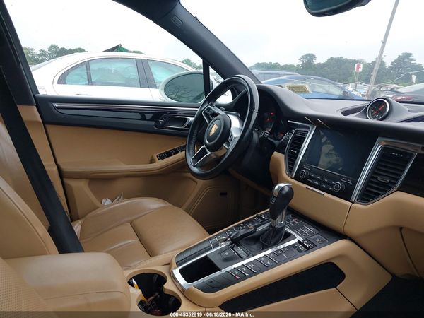 2018 PORSCHE MACAN S