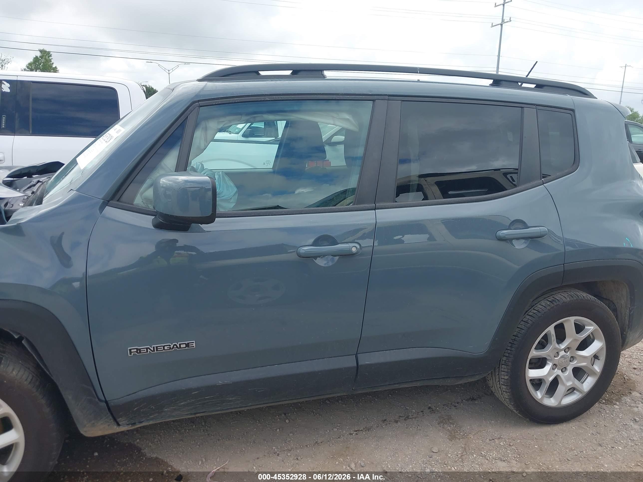 2017 JEEP RENEGADE LATITUDE FWD
