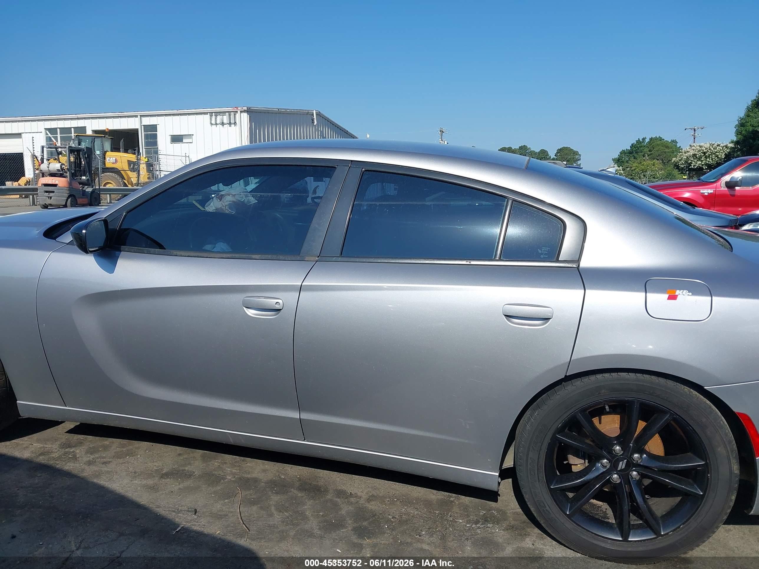 2017 DODGE CHARGER SE RWD
