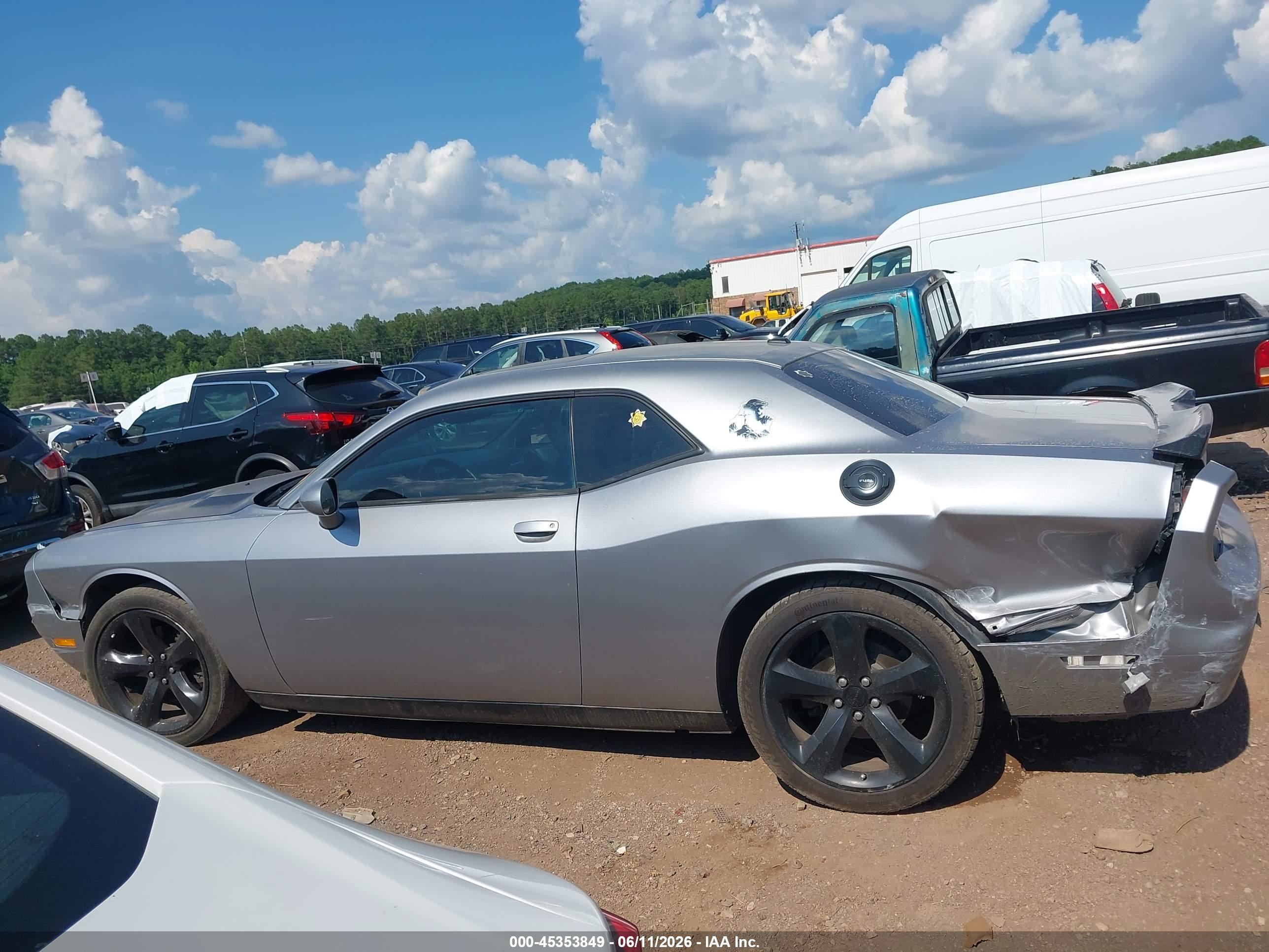 2013 DODGE CHALLENGER SXT PLUS