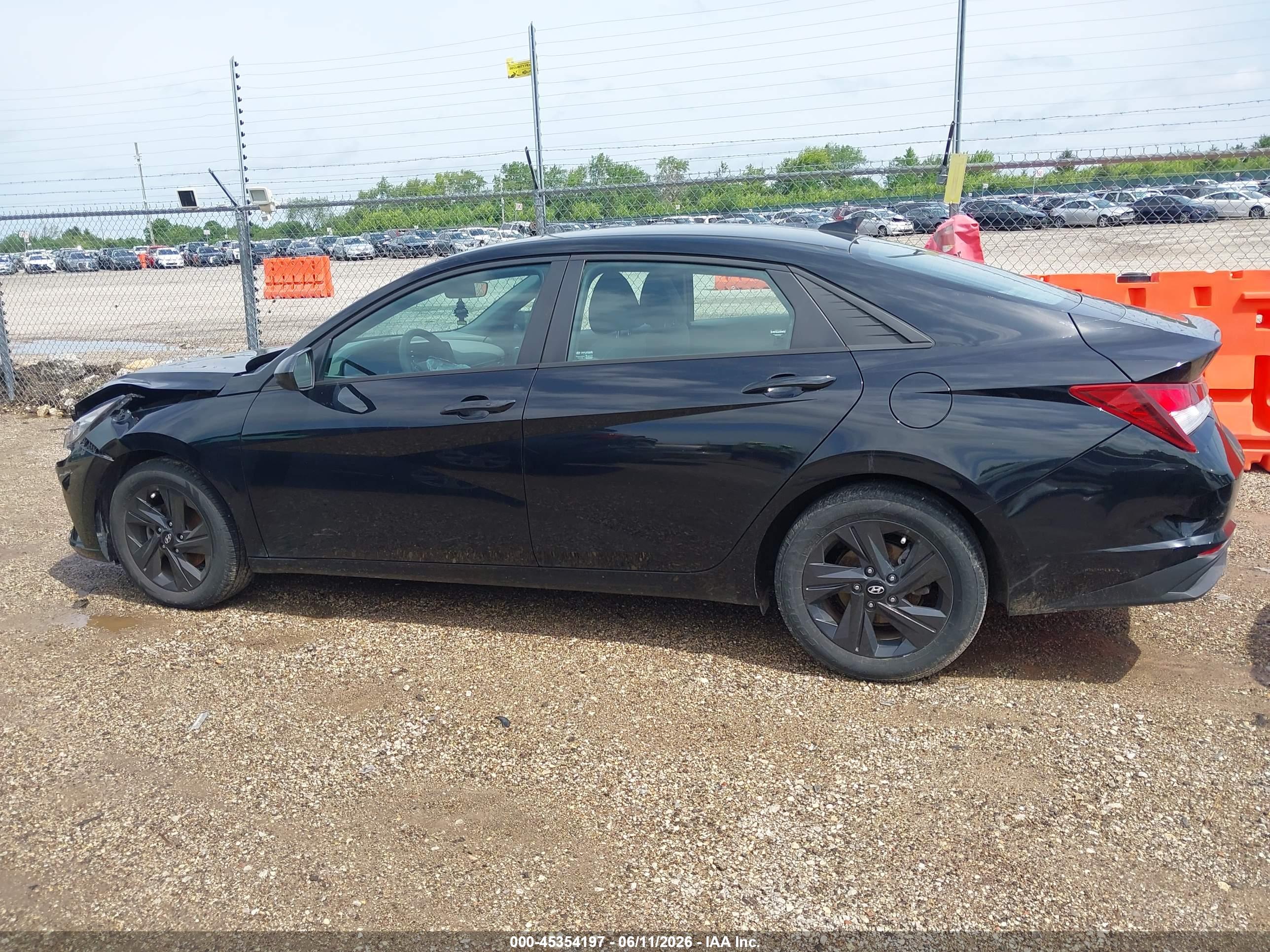2022 HYUNDAI ELANTRA SEL