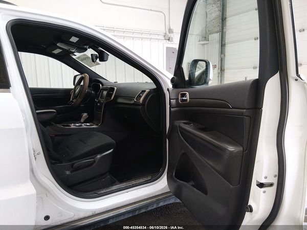 2017 JEEP GRAND CHEROKEE LAREDO 4X4