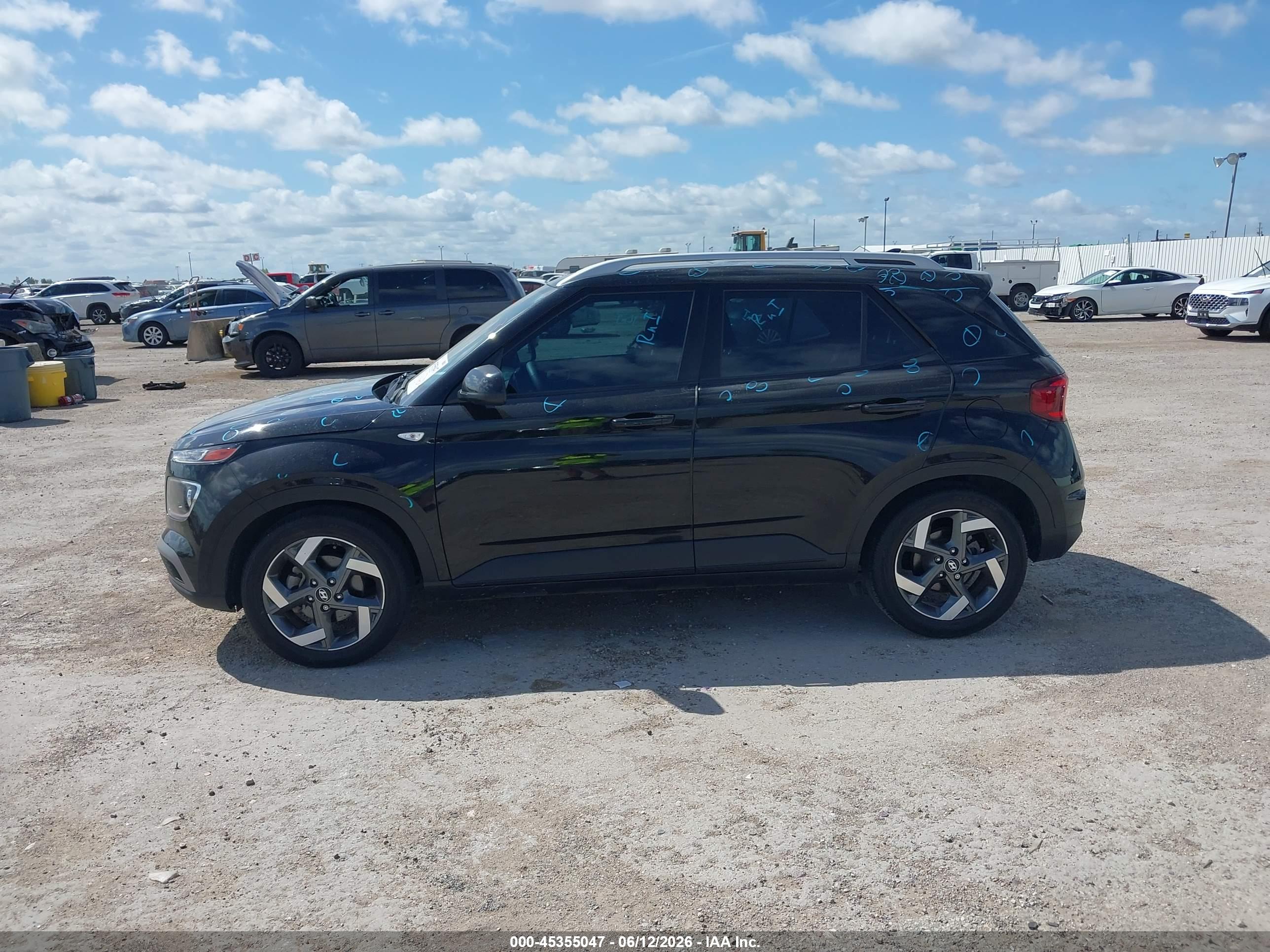 2022 HYUNDAI VENUE SEL