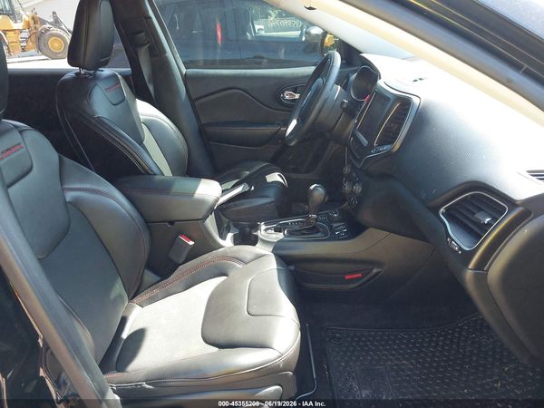 2019 JEEP CHEROKEE TRAILHAWK 4X4