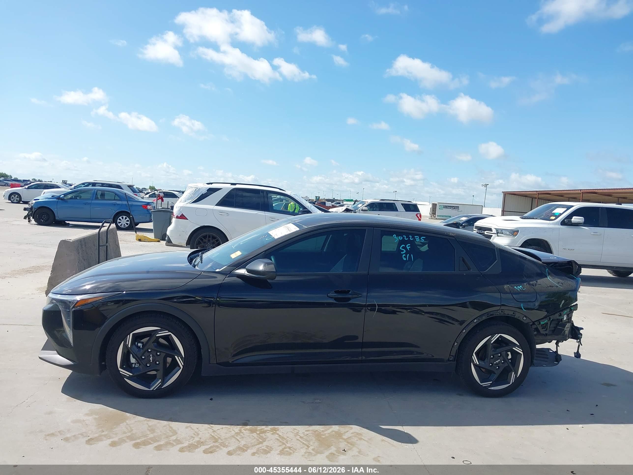 2025 KIA K4 EX