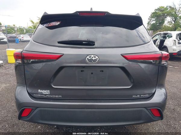 2021 TOYOTA HIGHLANDER XLE