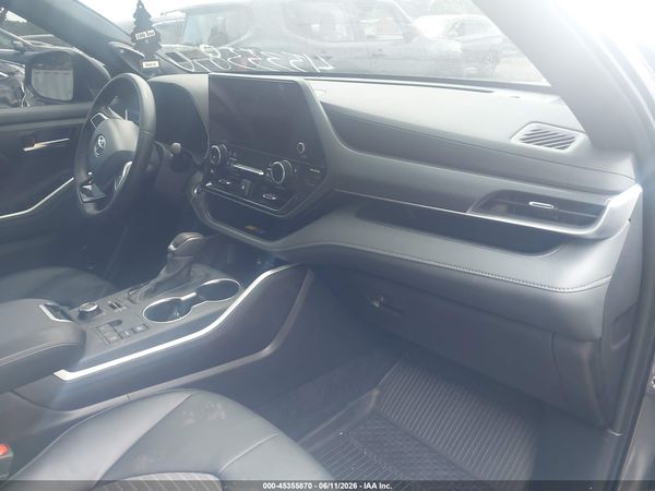 2025 TOYOTA HIGHLANDER XSE