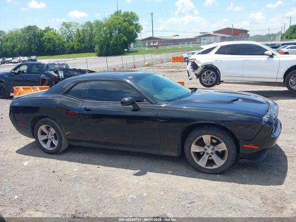 2016 DODGE CHALLENGER SXT