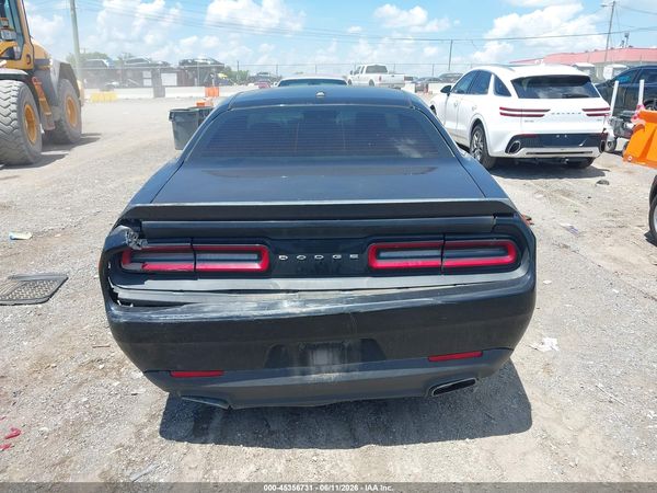 2016 DODGE CHALLENGER SXT