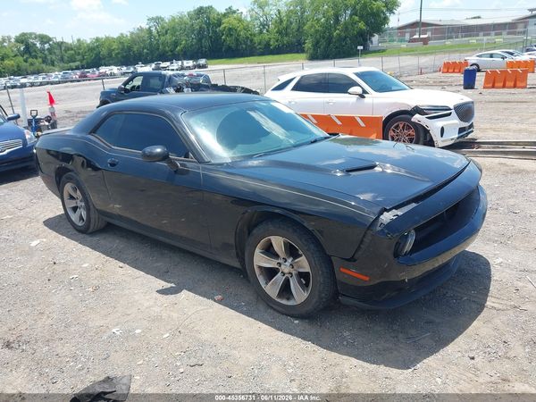 2016 DODGE CHALLENGER SXT