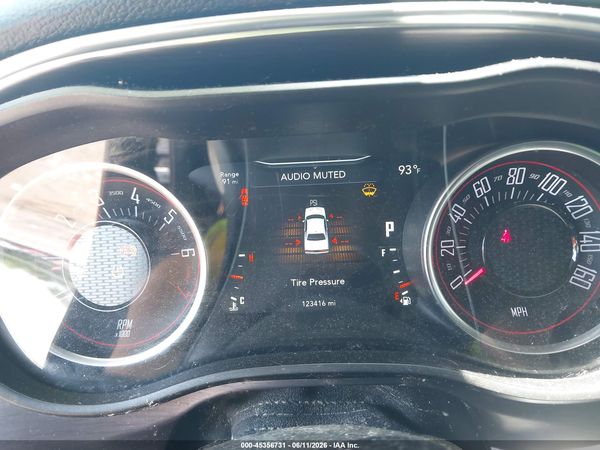 2016 DODGE CHALLENGER SXT