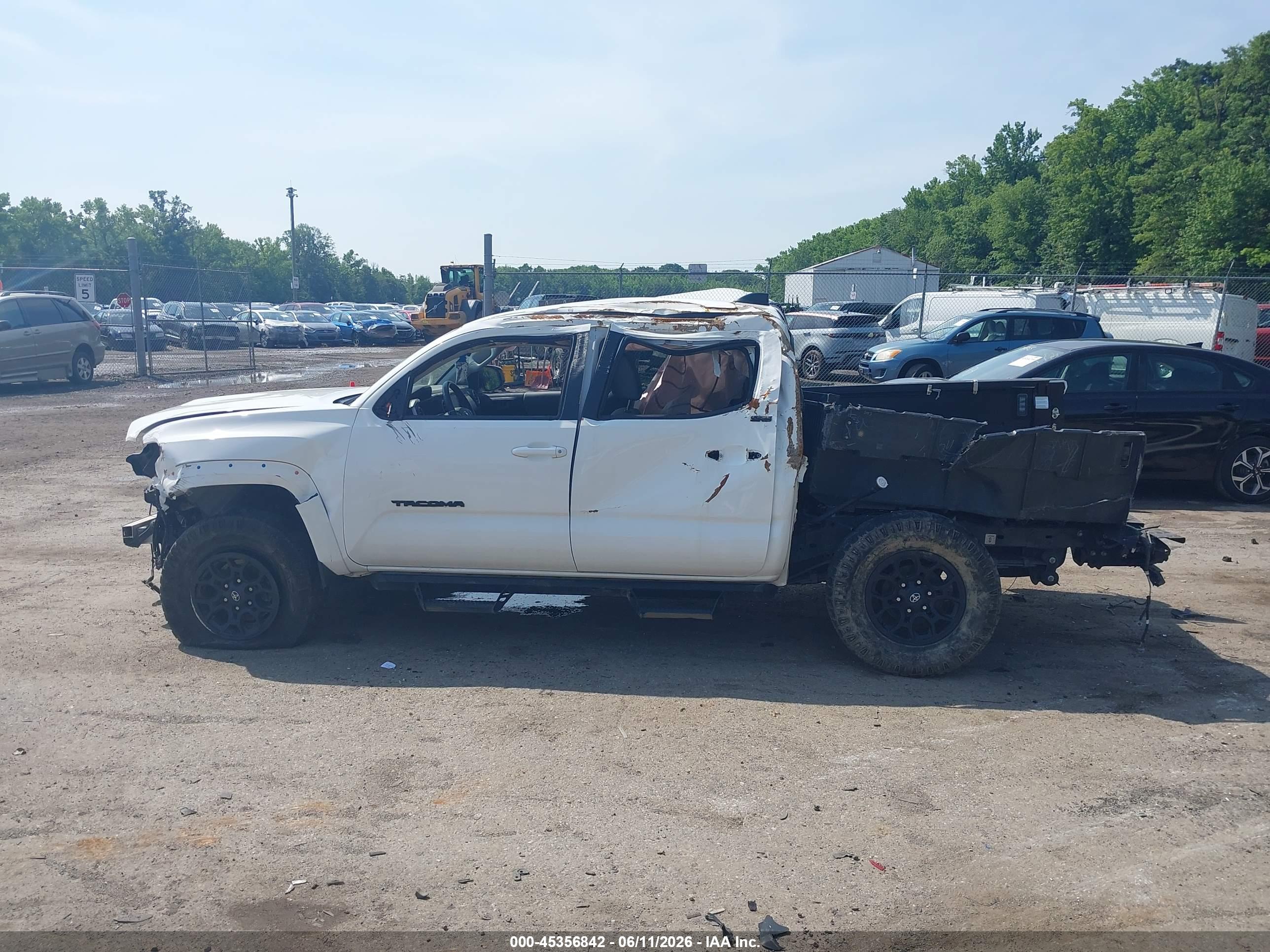 2021 TOYOTA TACOMA SR5 V6