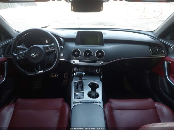 2018 KIA STINGER GT1