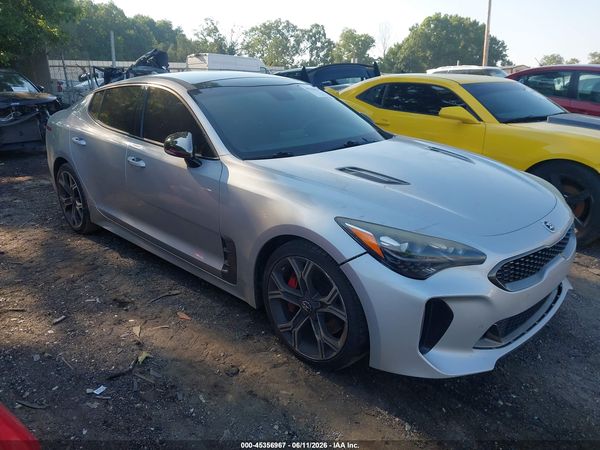 2018 KIA STINGER GT1
