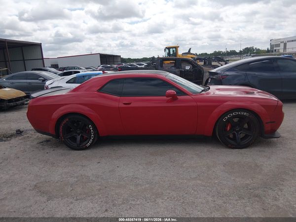 2016 DODGE CHALLENGER SRT HELLCAT