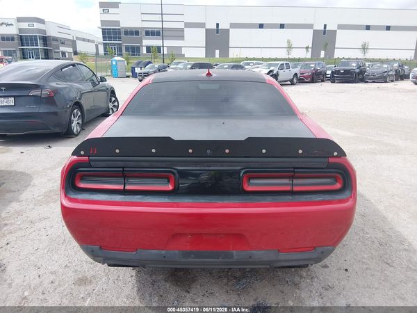 2016 DODGE CHALLENGER SRT HELLCAT