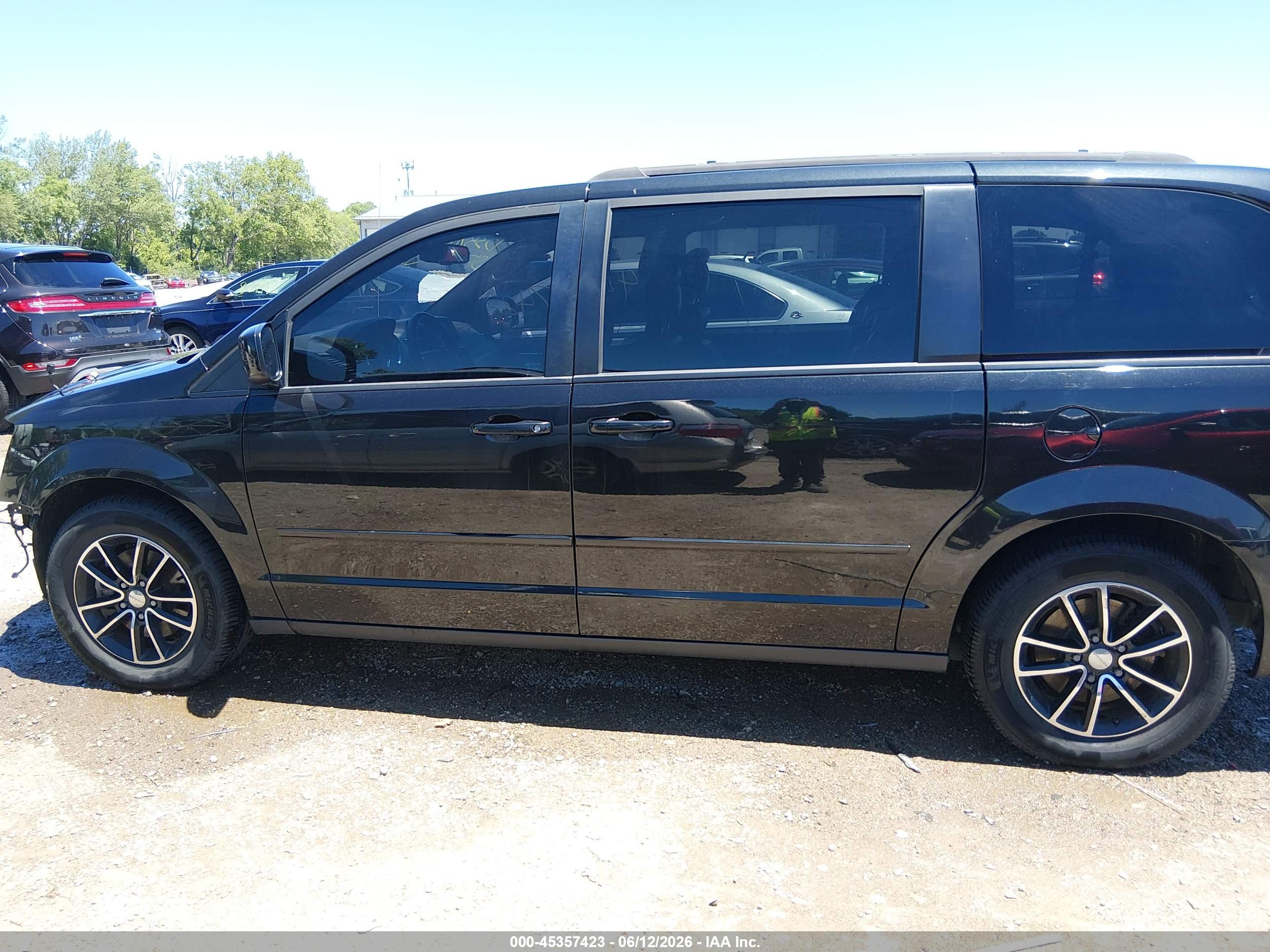 2017 DODGE GRAND CARAVAN GT