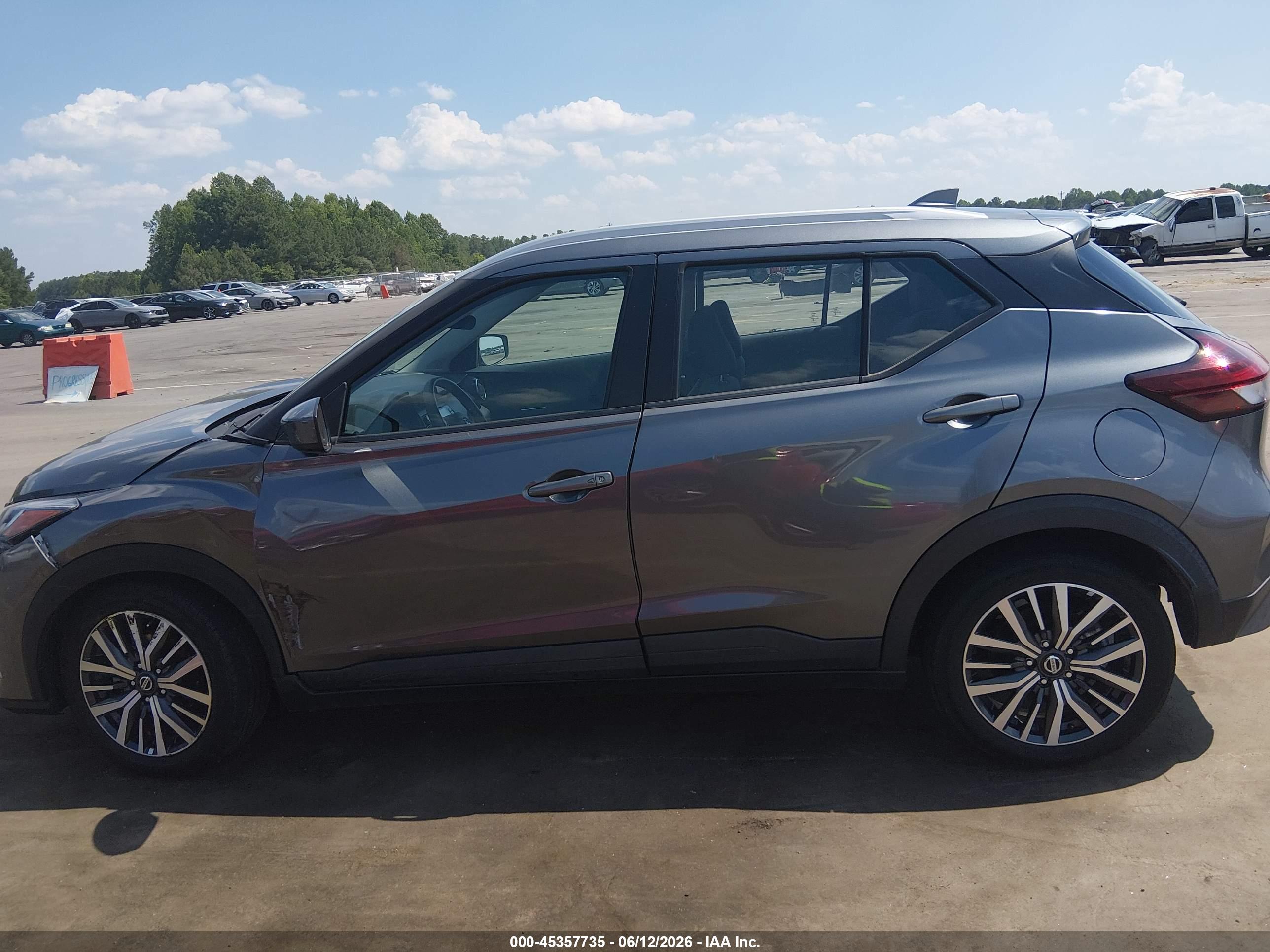 2021 NISSAN KICKS SV XTRONIC CVT