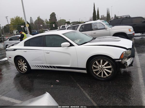 2013 DODGE CHARGER SE