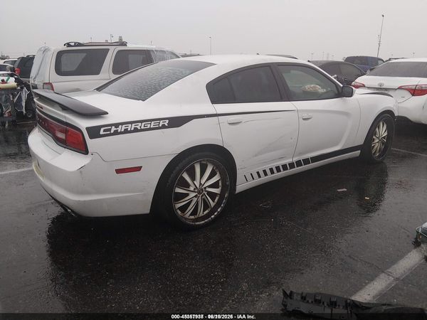 2013 DODGE CHARGER SE