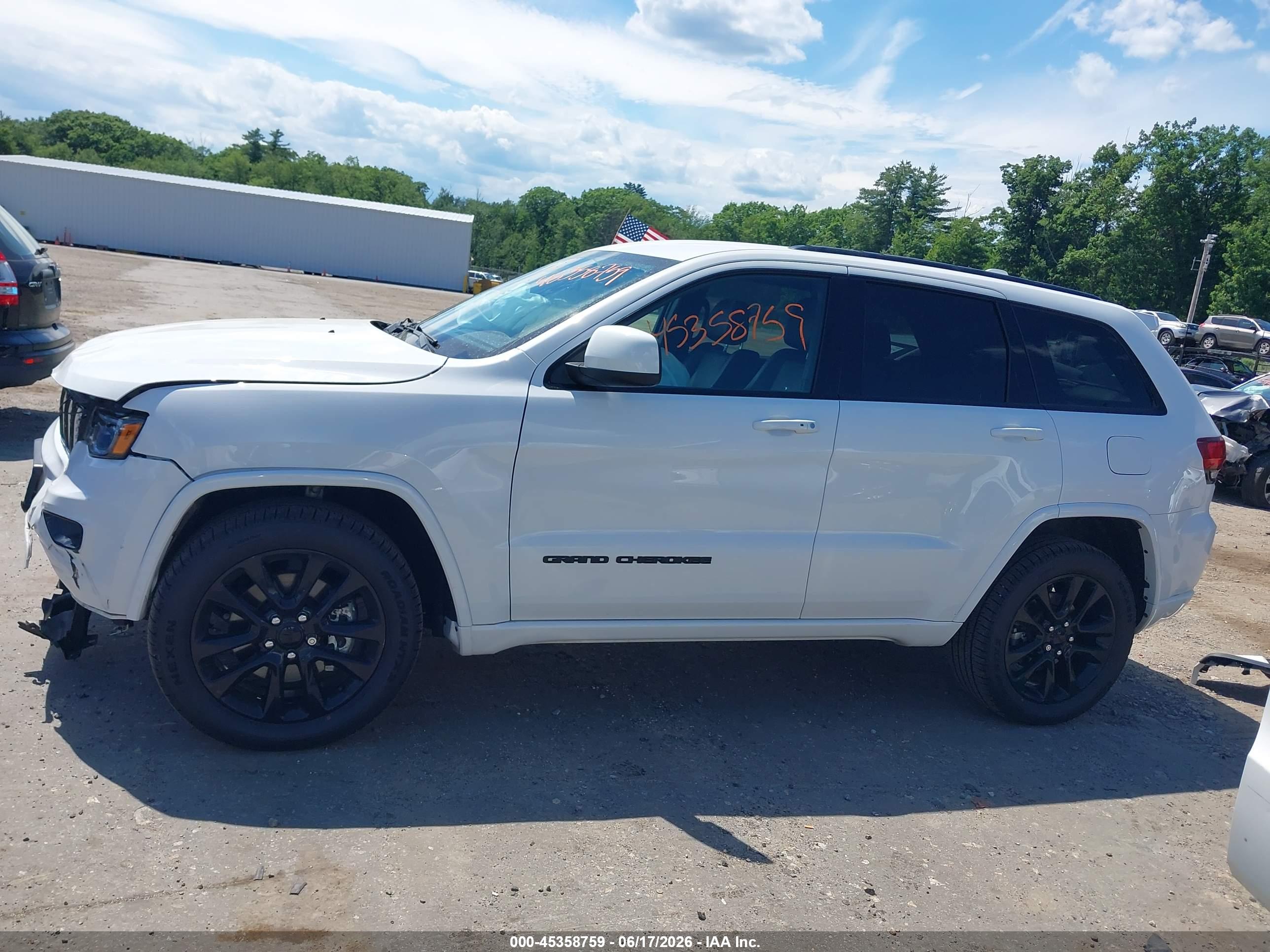 2021 JEEP GRAND CHEROKEE LAREDO X 4X4