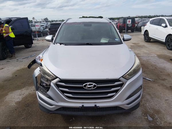 2017 HYUNDAI TUCSON SE PLUS