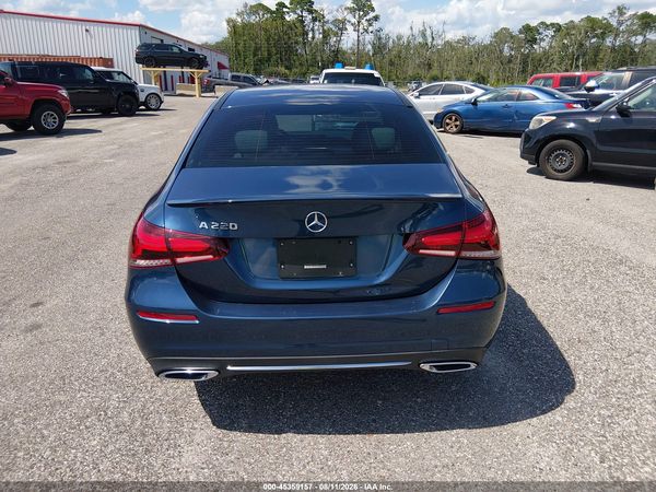 2020 MERCEDES-BENZ A 220 A220