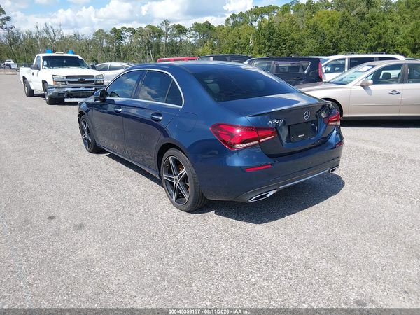 2020 MERCEDES-BENZ A 220 A220