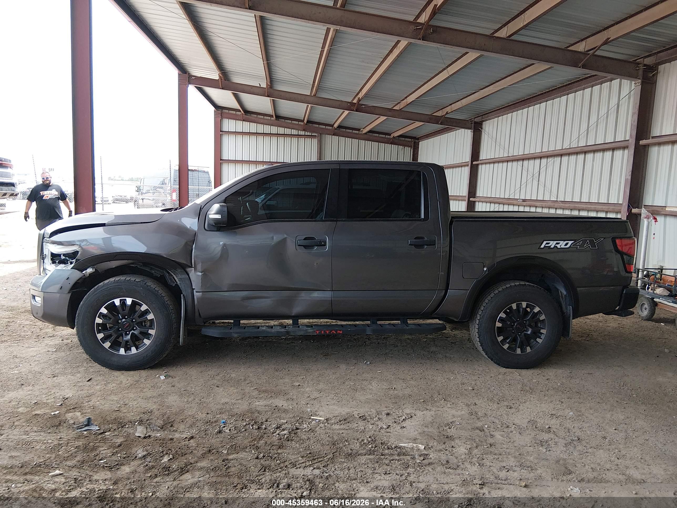 2021 NISSAN TITAN PRO-4X 4X4
