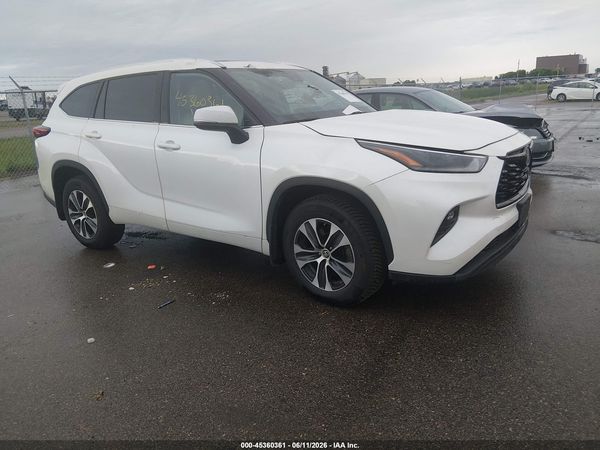 2021 TOYOTA HIGHLANDER XLE
