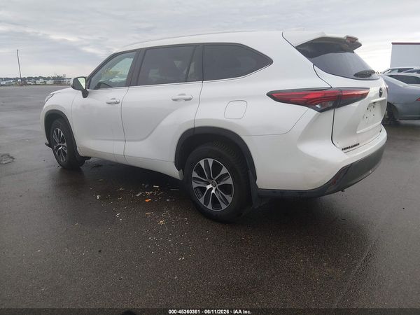 2021 TOYOTA HIGHLANDER XLE