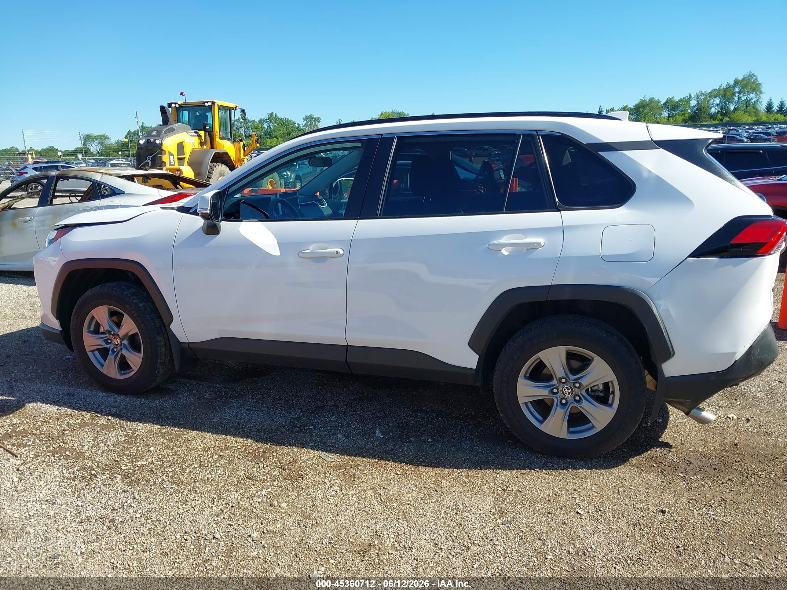2024 TOYOTA RAV4 XLE