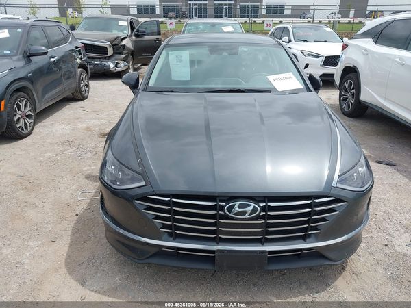2023 HYUNDAI SONATA SE