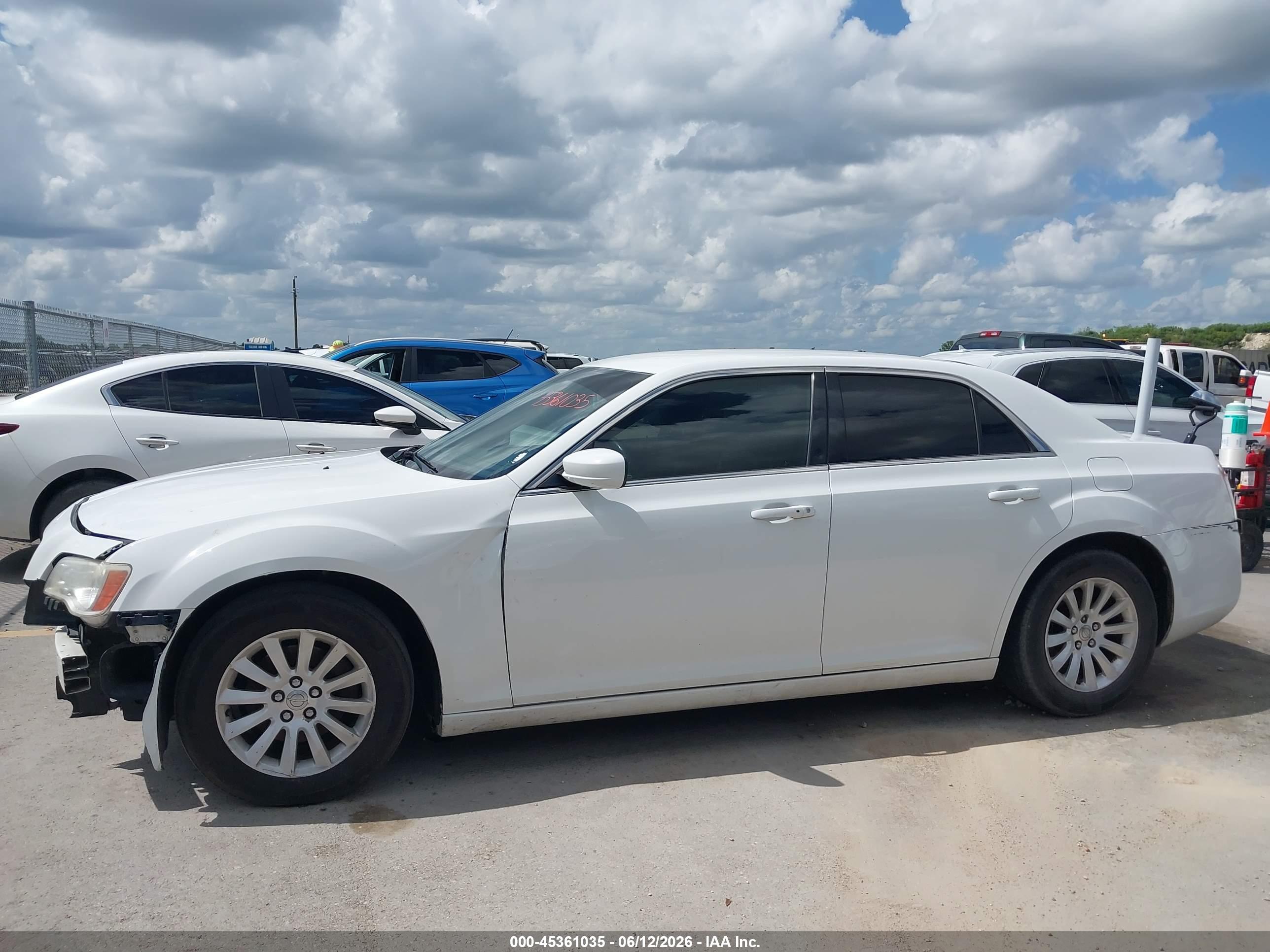 2013 CHRYSLER 300 MOTOWN