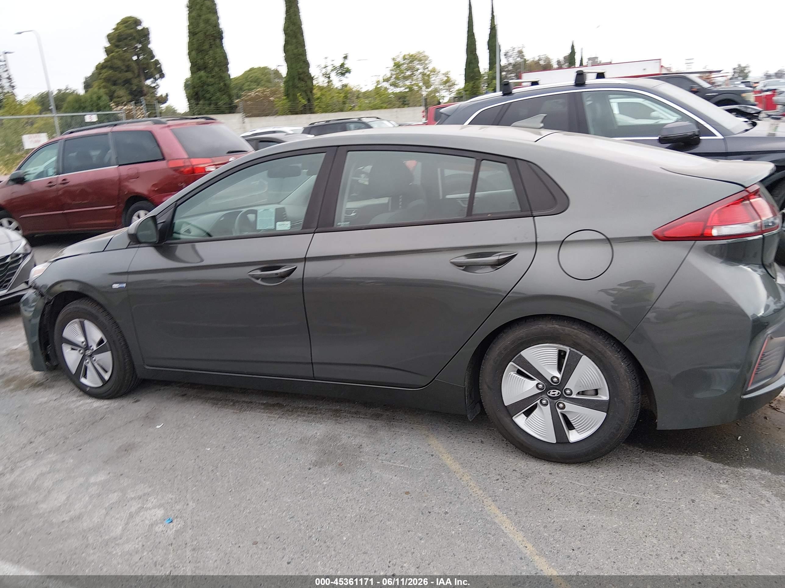 2020 HYUNDAI IONIQ HYBRID BLUE