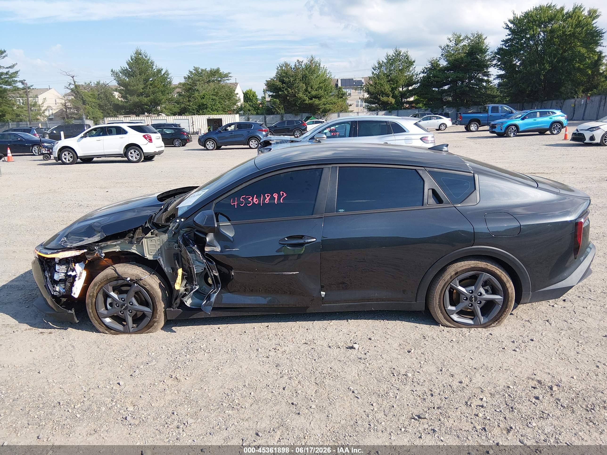 2025 KIA K4 LXS