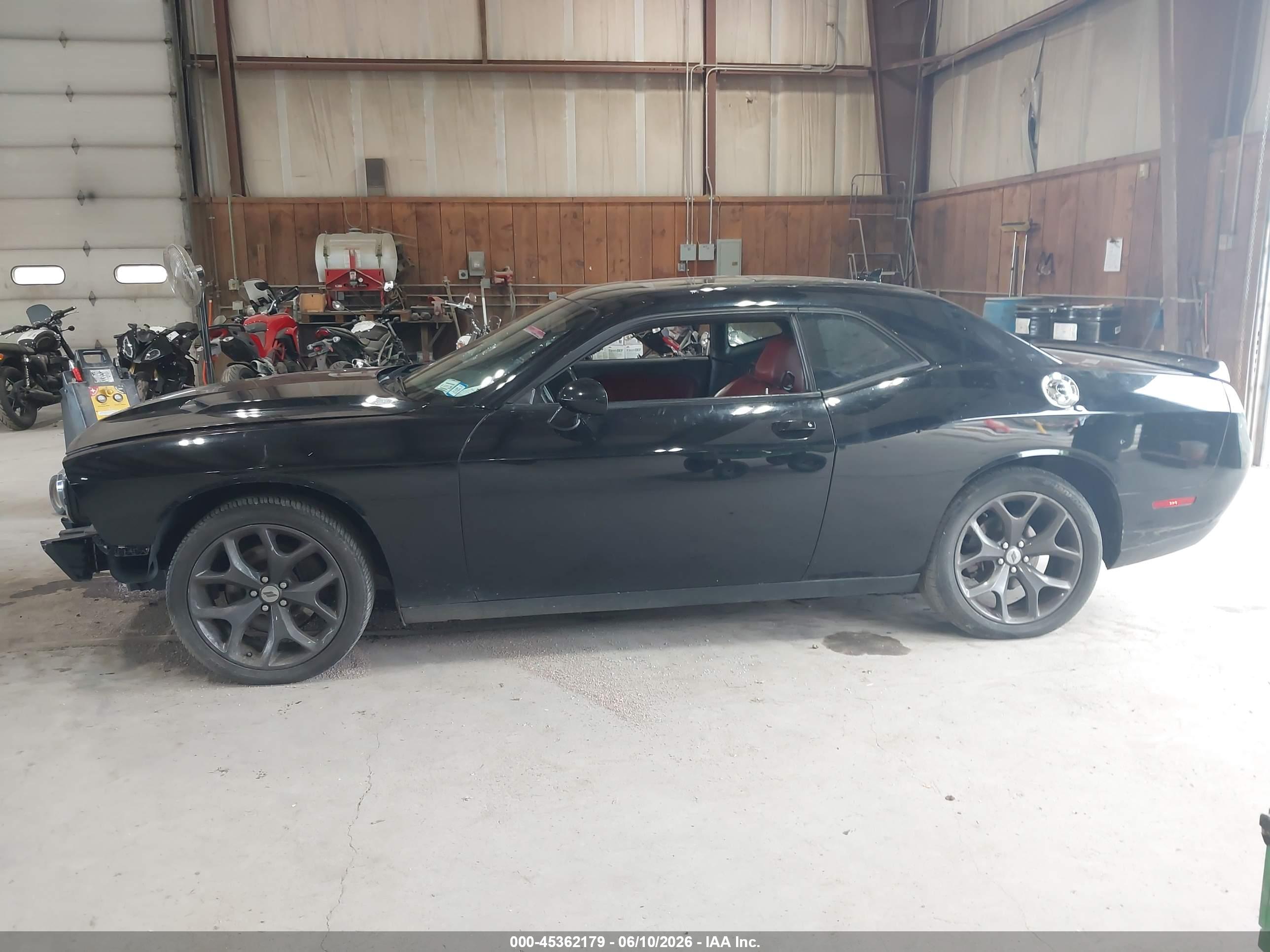 2019 DODGE CHALLENGER SXT
