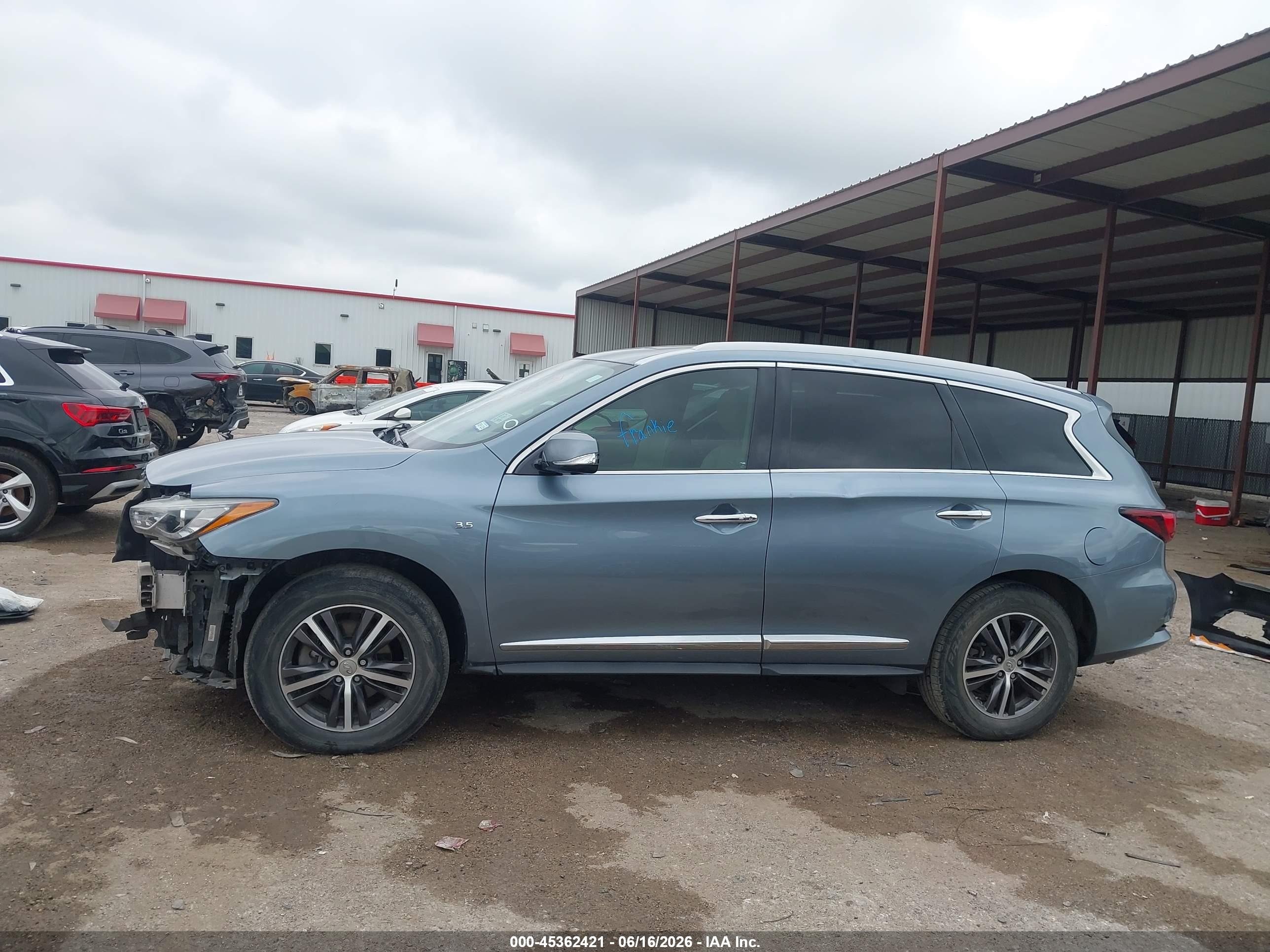2019 INFINITI QX60 LUXE