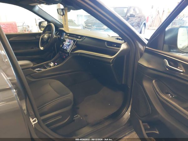 2024 JEEP GRAND CHEROKEE L LAREDO 4X4