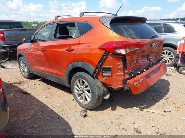 2016 HYUNDAI TUCSON SE