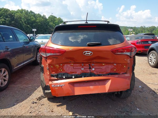2016 HYUNDAI TUCSON SE