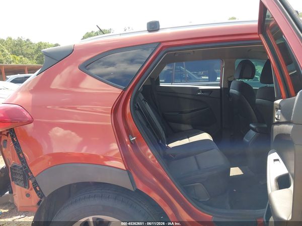 2016 HYUNDAI TUCSON SE